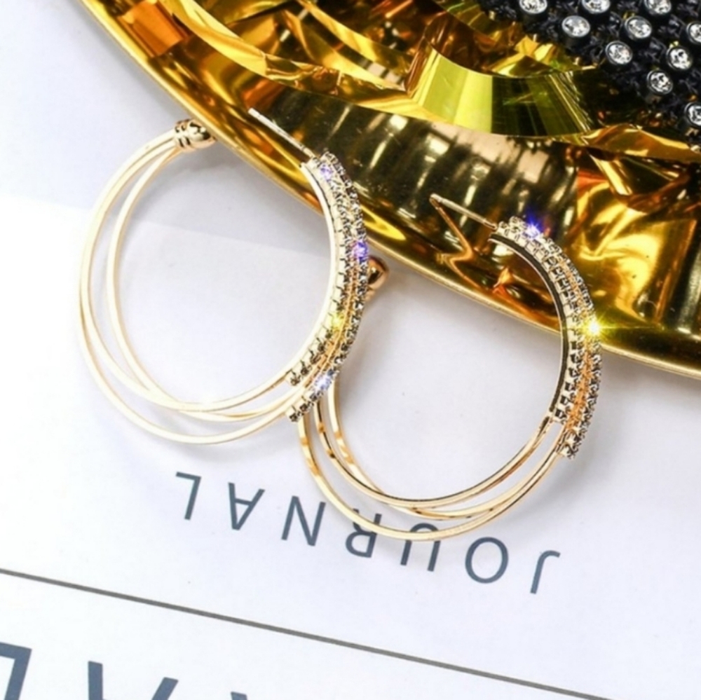 NEW YELLOW GOLD ROUND DIAMOND THREE LAYER HOOP EARRINGS - Picture 6 of 6